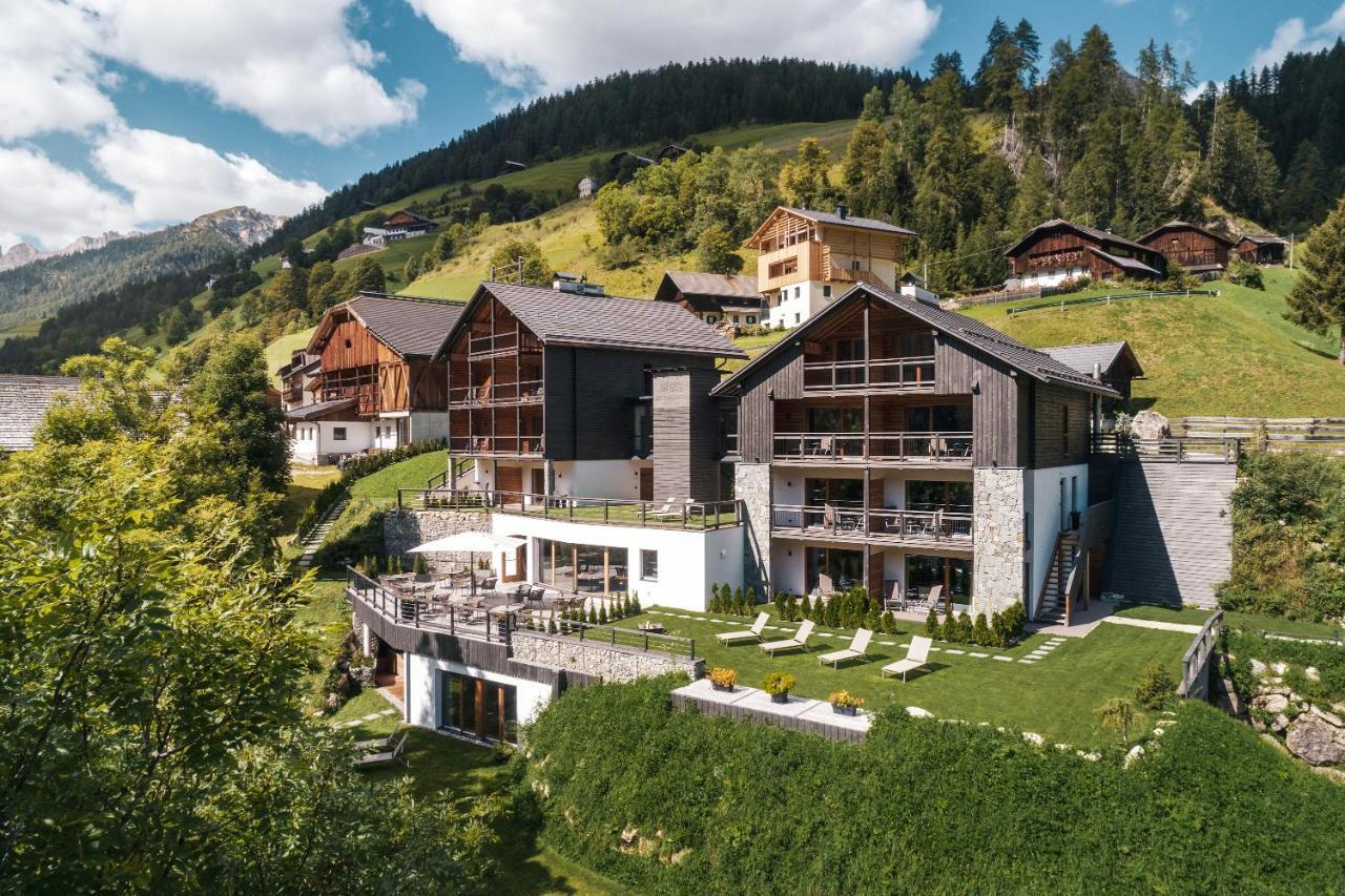 Les Dolomites Mountain Lodges San Martino in Badia Dış mekan fotoğraf