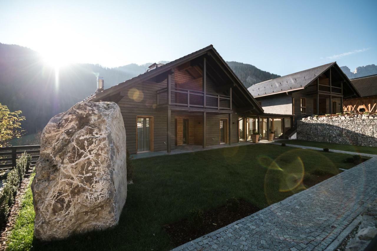 Les Dolomites Mountain Lodges San Martino in Badia Dış mekan fotoğraf