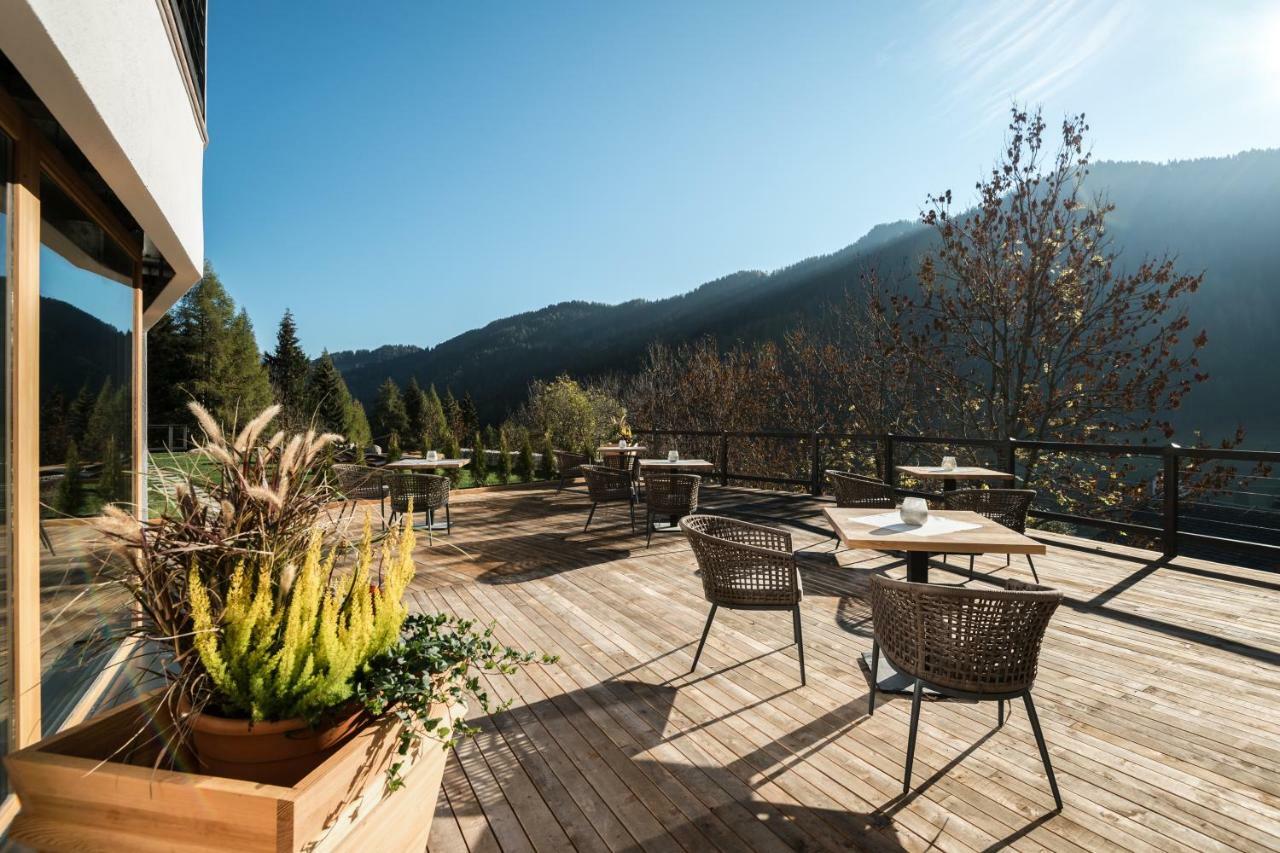 Les Dolomites Mountain Lodges San Martino in Badia Dış mekan fotoğraf