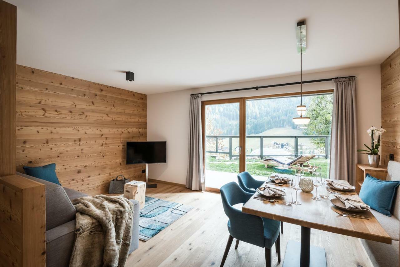 Les Dolomites Mountain Lodges San Martino in Badia Dış mekan fotoğraf