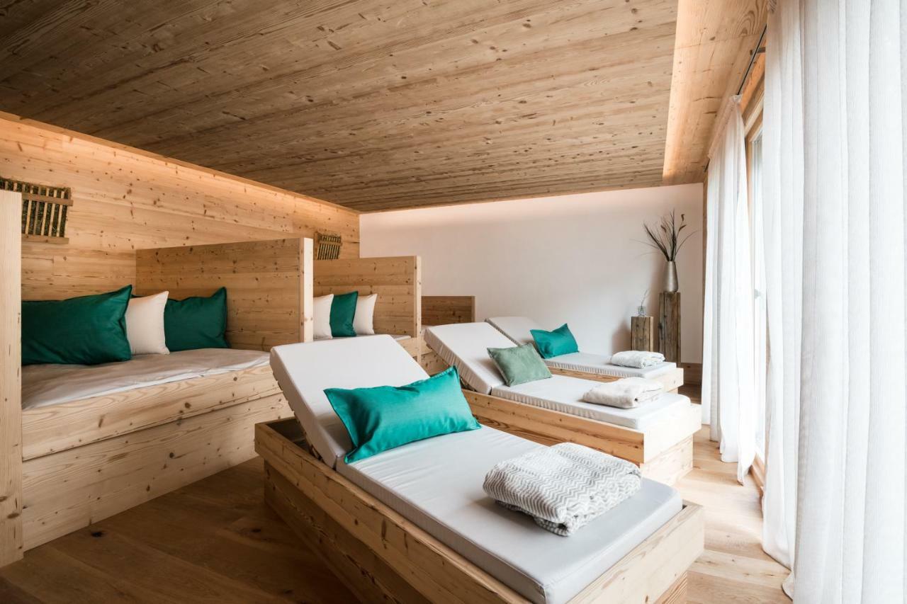 Les Dolomites Mountain Lodges San Martino in Badia Dış mekan fotoğraf