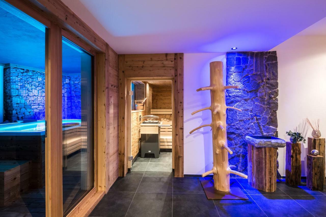 Les Dolomites Mountain Lodges San Martino in Badia Dış mekan fotoğraf