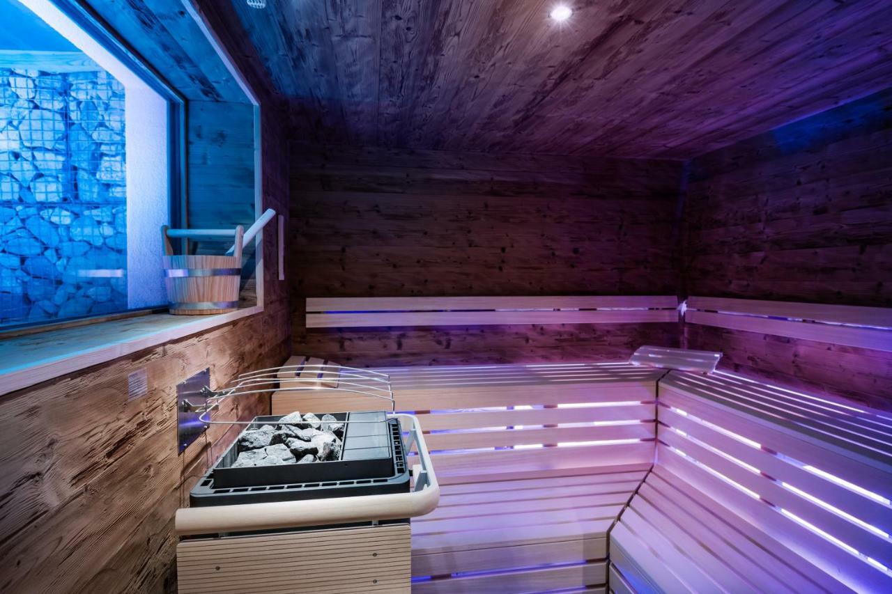 Les Dolomites Mountain Lodges San Martino in Badia Dış mekan fotoğraf